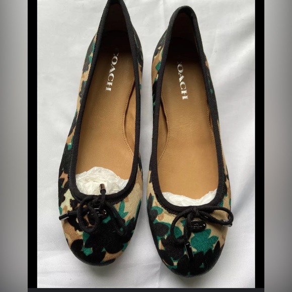 Coach Shoes - Coach New York Womens Lara
Scattrd Leaf Hairclf Walnut Multi
Slip-OnFlats Sz 5.5